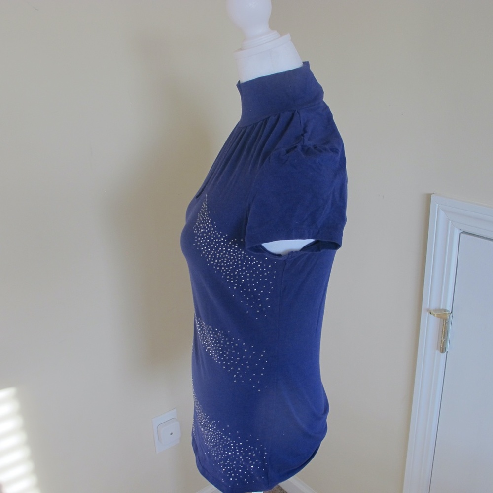 Women's Express Purple Short Sleeve Date night top shirt Size M  GUC - Picture 3 of 4